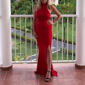 MISSGUIDED CHOKER RED MAXI DRESS
